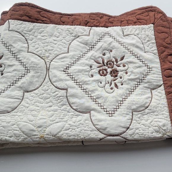 Quilt Bedspread 3piece Embroidery Fancy Warm Soft - Picture 1 of 2